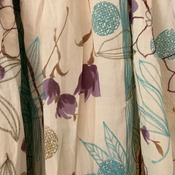 Zedzz Gorgeous Floral Wrap Dress with Silk Waist Tie - Picture 6 of 12